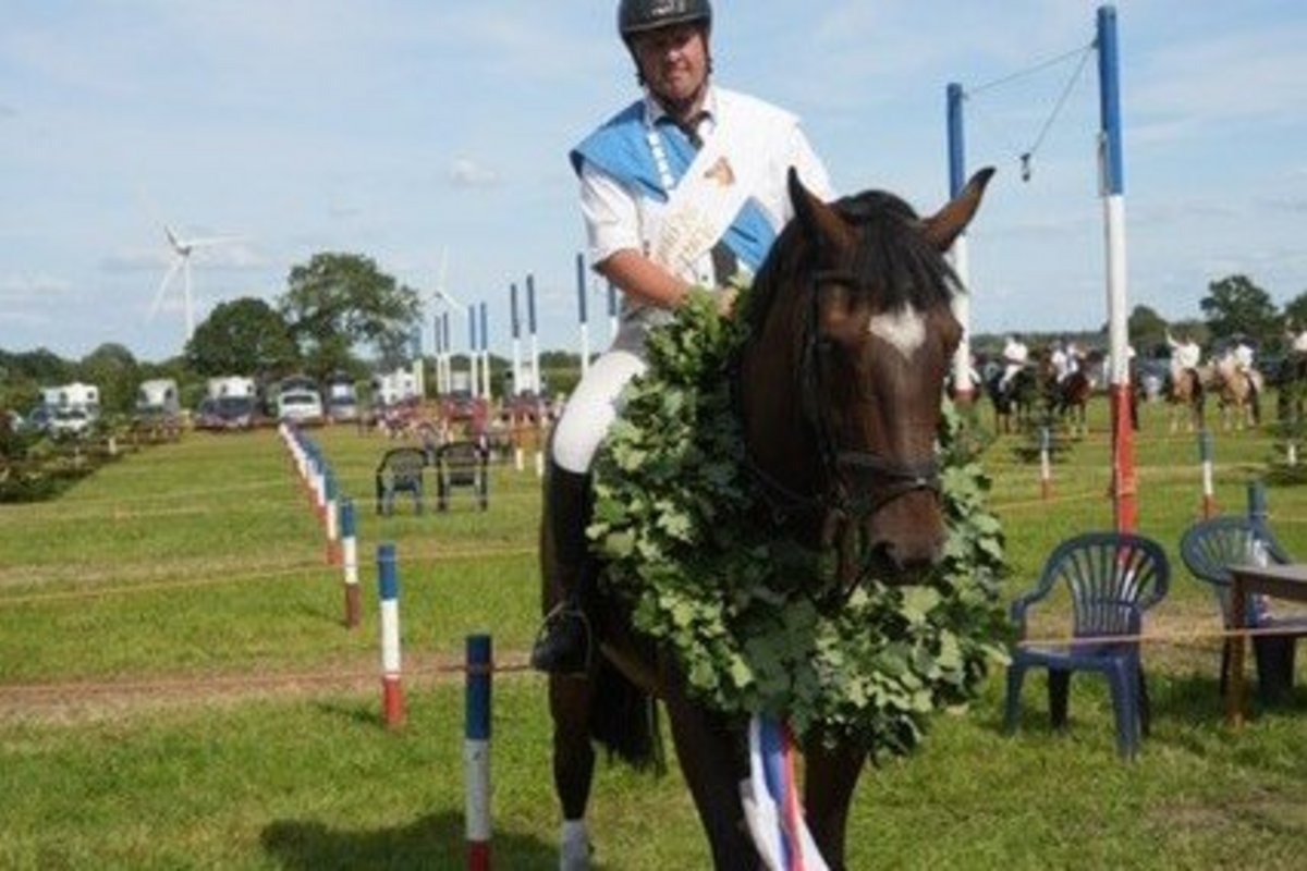 König der Amtsringreiter wurde Tobias Andresen. Foto: Pauline Kille Ein Mann auf einem Pferd