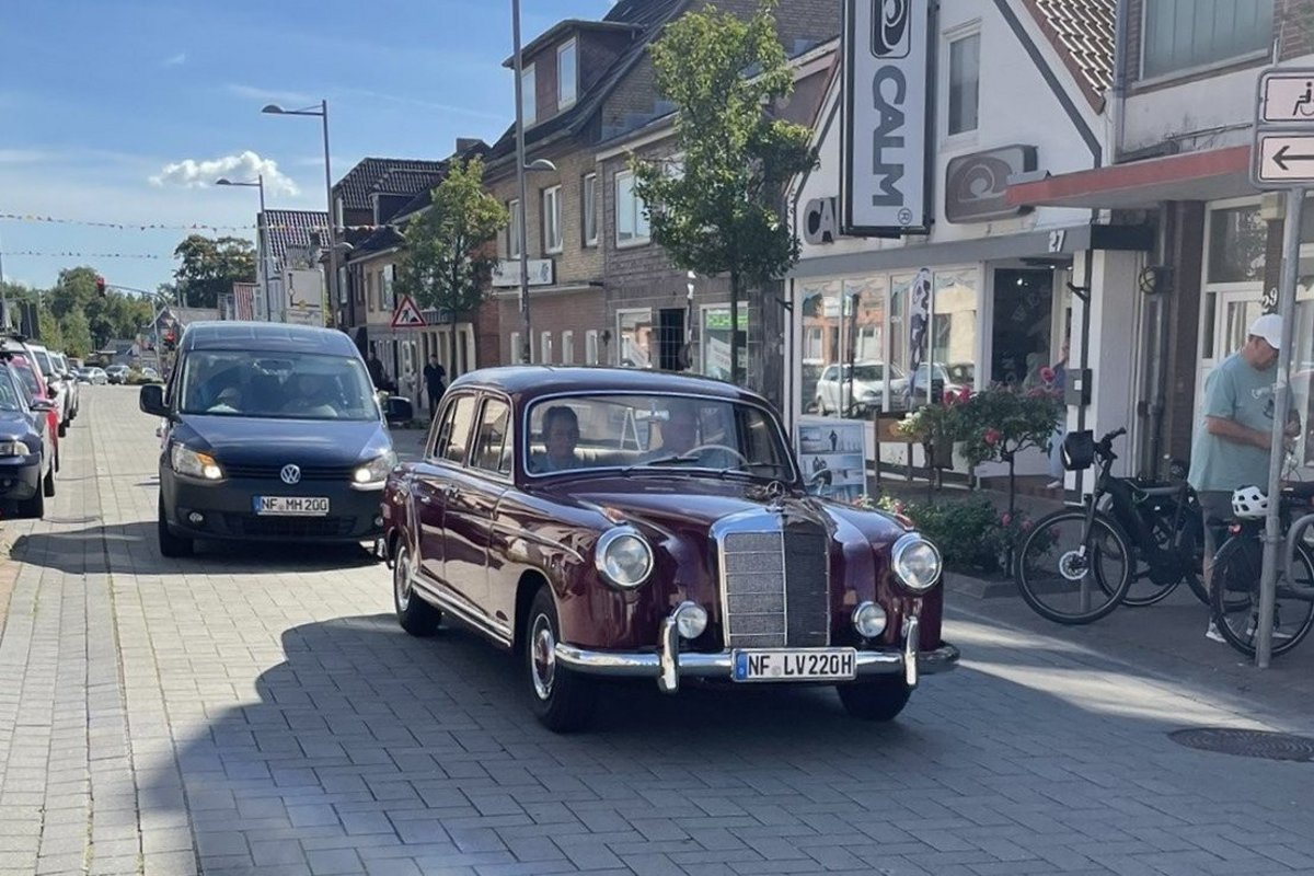 ein altes Auto